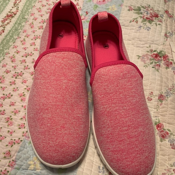 Slip on sneakers - Picture 1 of 3